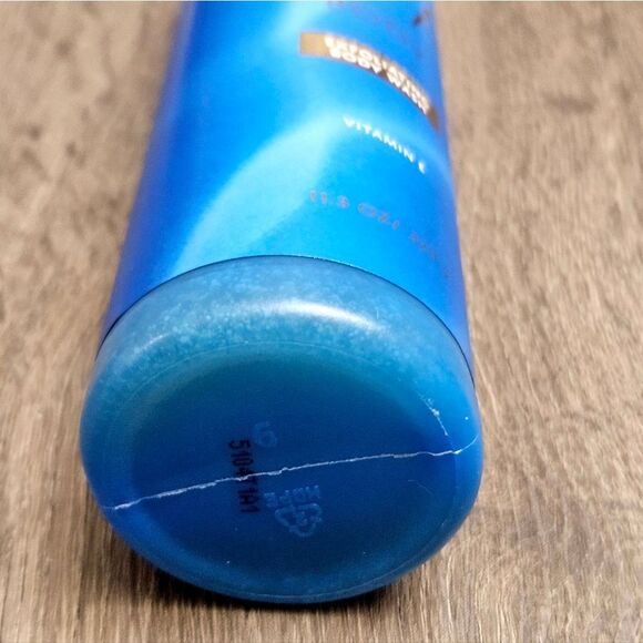True Blue Spa Exfoliating Body Wash W Vitamin E NEW By Bath & Body Works $18.95 - Picture 15 of 16